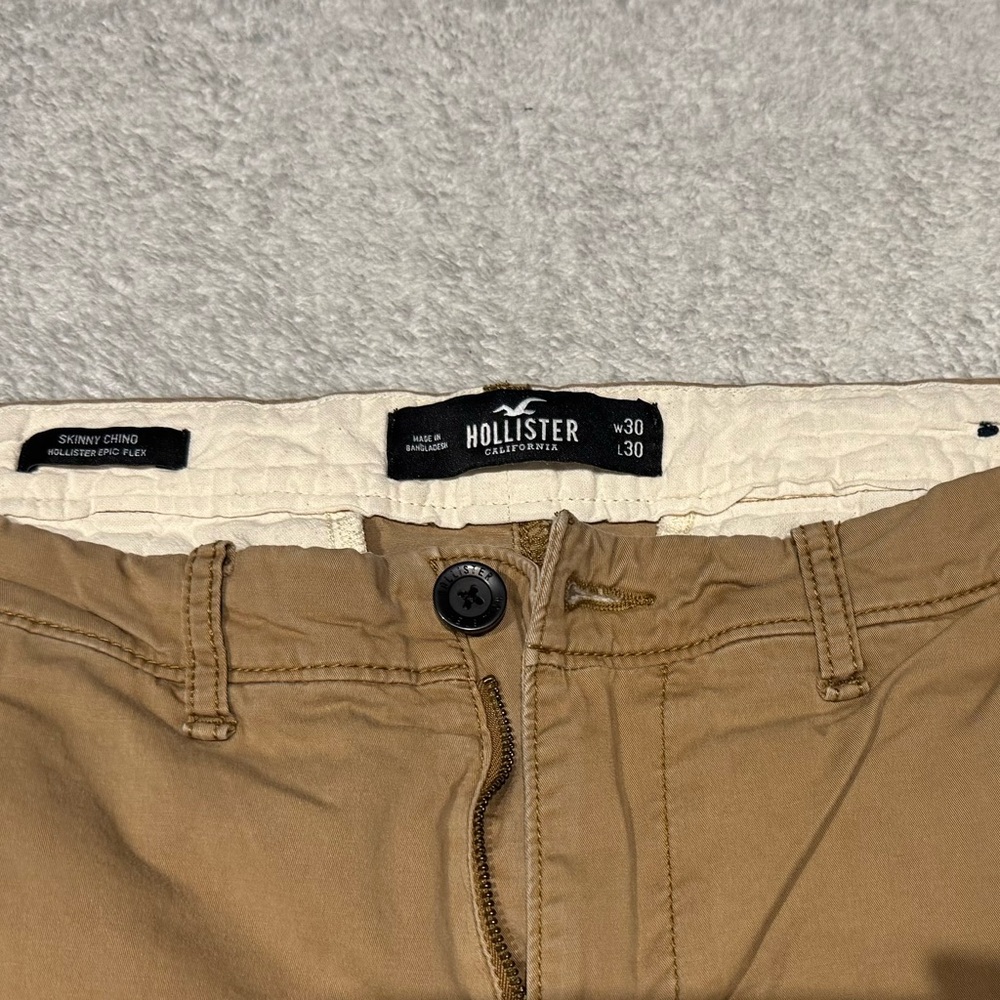 30W x 30L Hollister Skinny Chinos - Picture 2 of 3